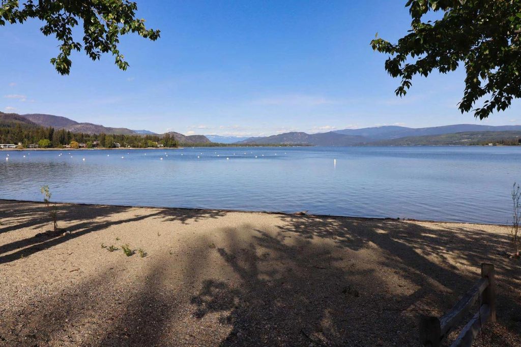 listing image 16517452582160309777
