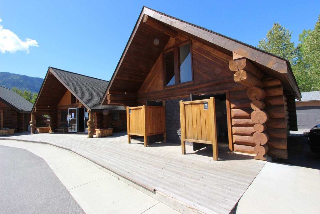 listing image 16515603032479968422