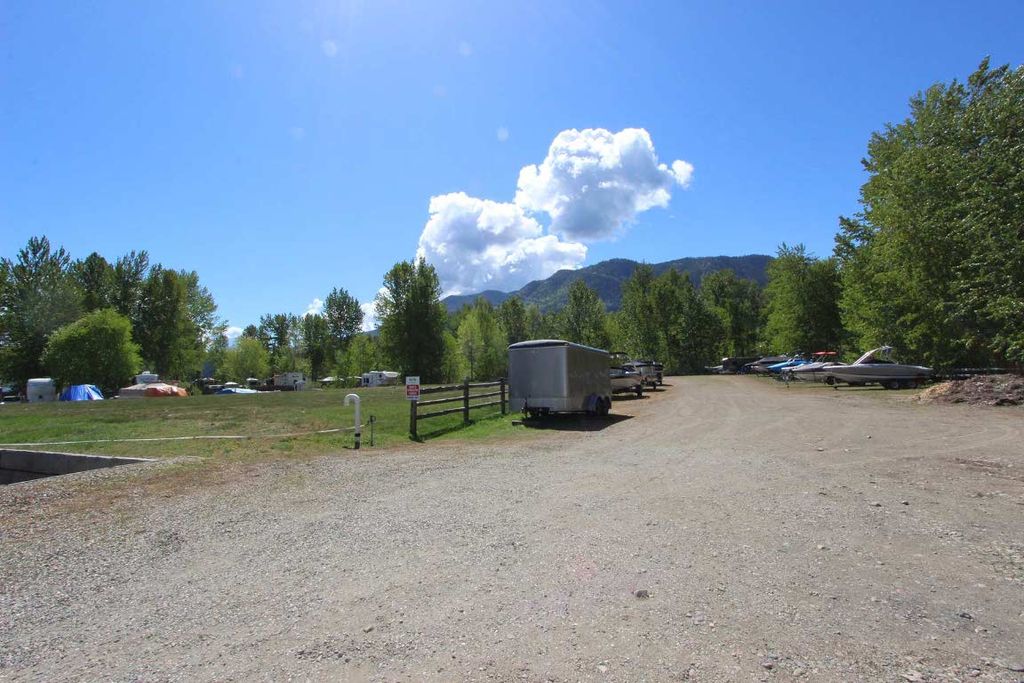 listing image 16519066271543606982