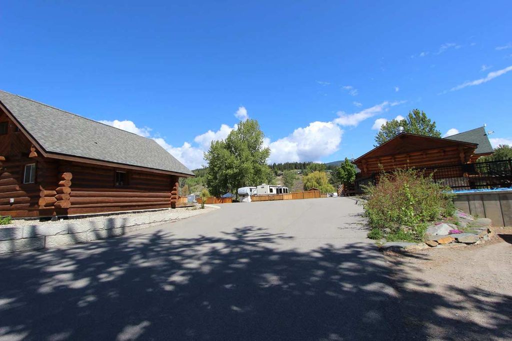 listing image 16517795971525159575