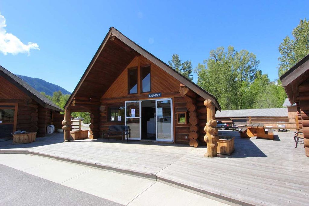 listing image 16512307808588811071