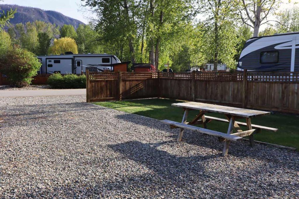 listing image 16515827037417310445