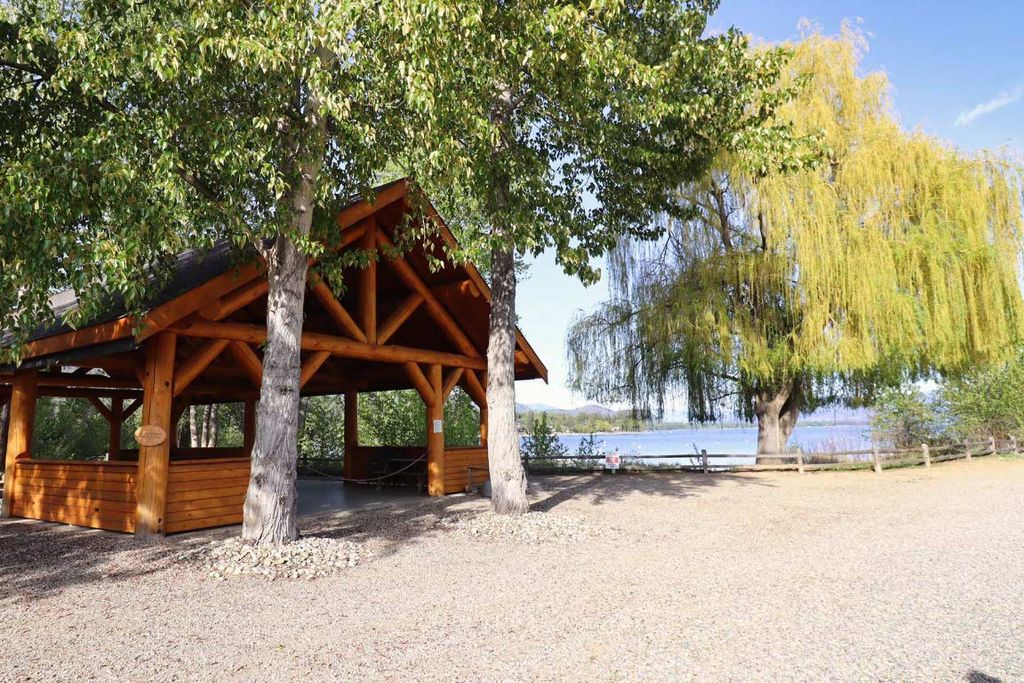 listing image 16514406725390561161