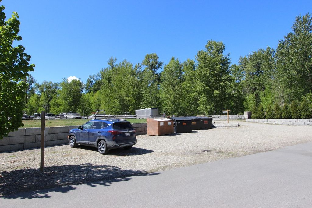 listing image 16514936466555696072