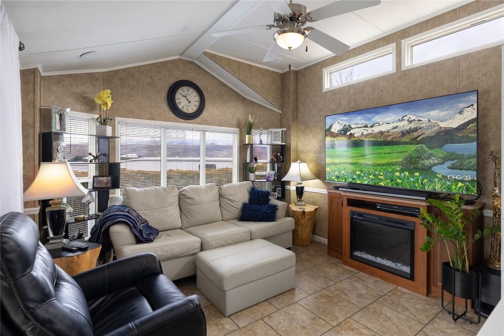 listing image 16519350983639384667