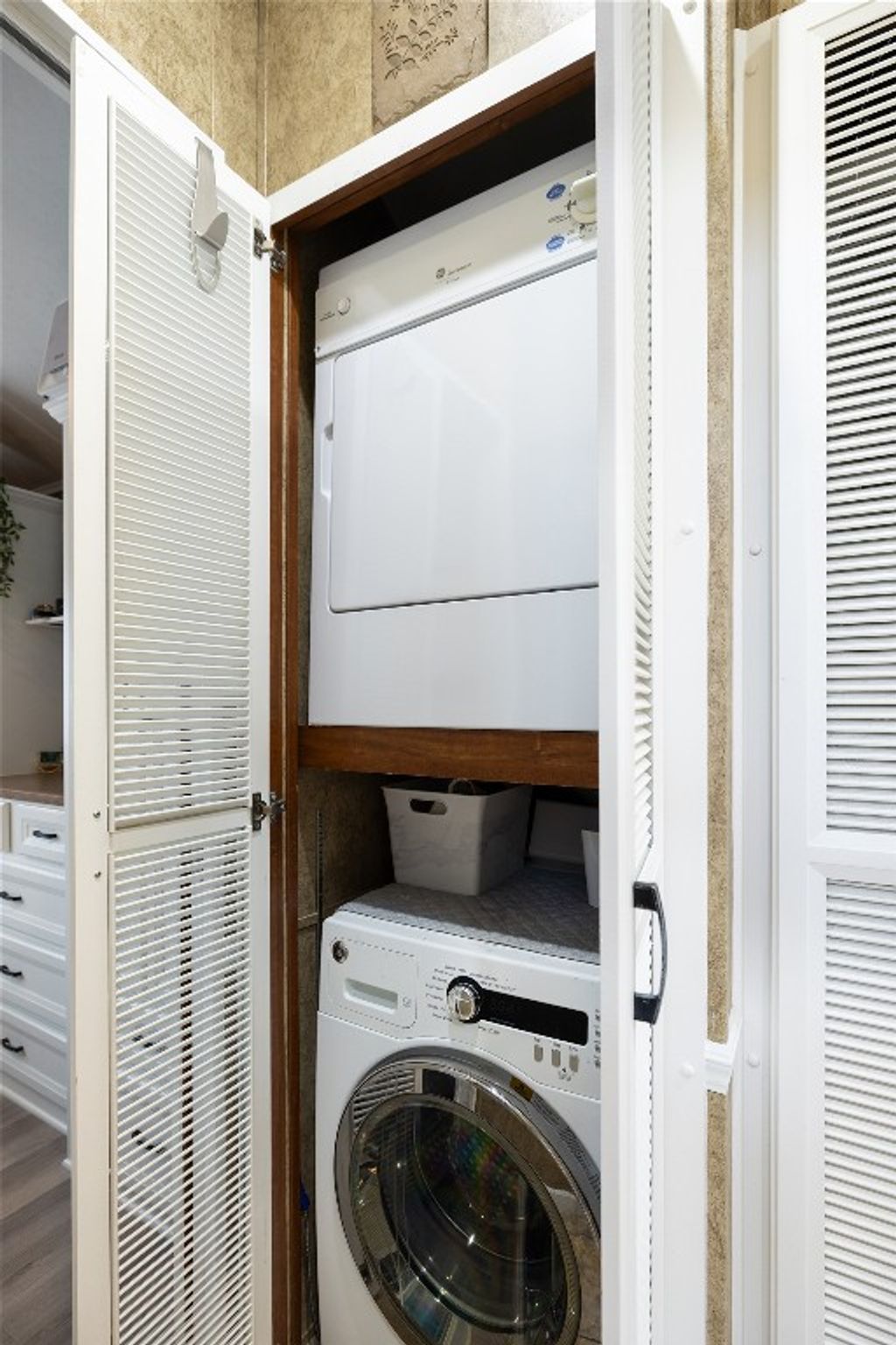 listing image 16517585950232135940