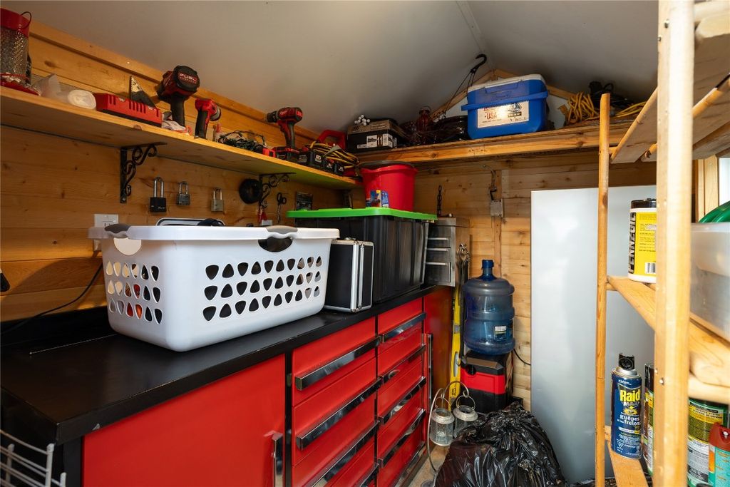 listing image 16513675436705853543