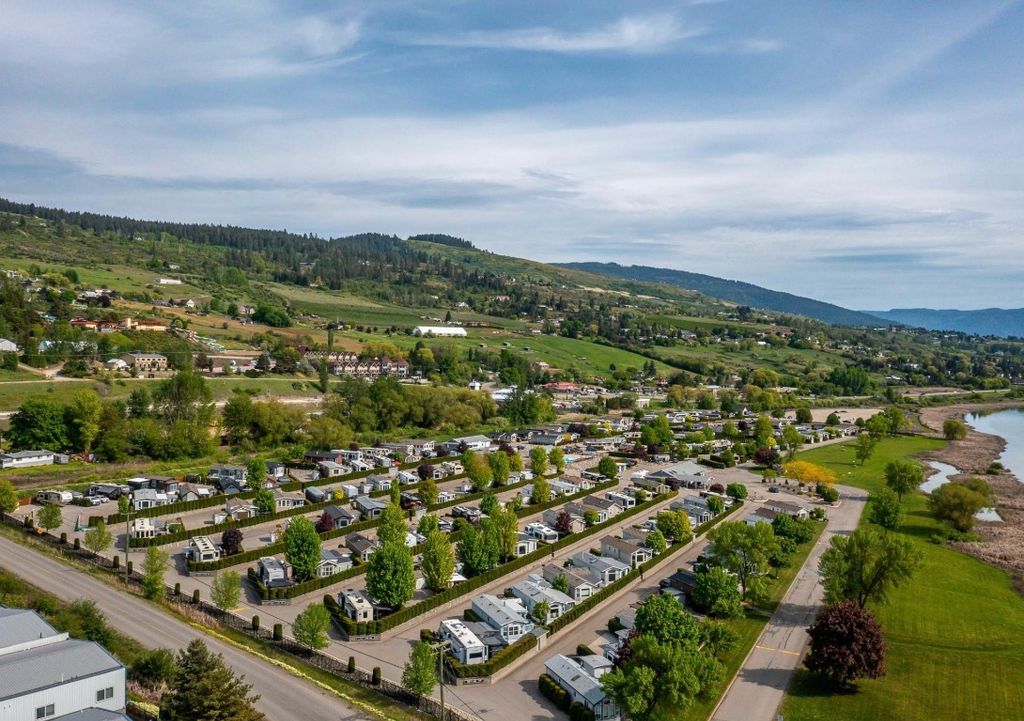 listing image 16510674904708326655