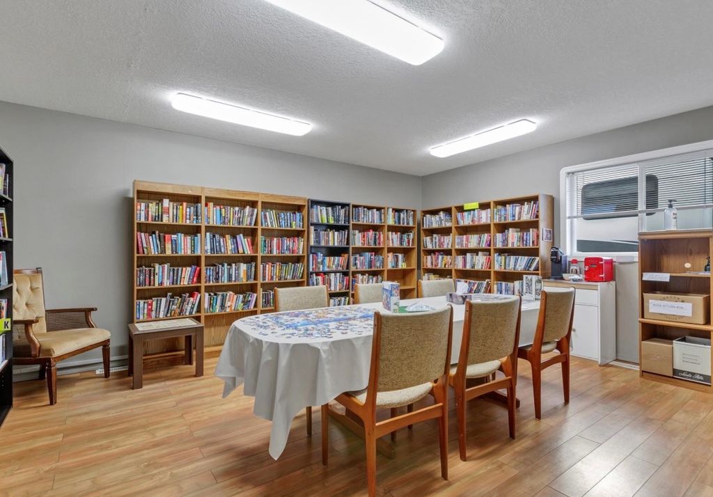 listing image 16517578962509458198