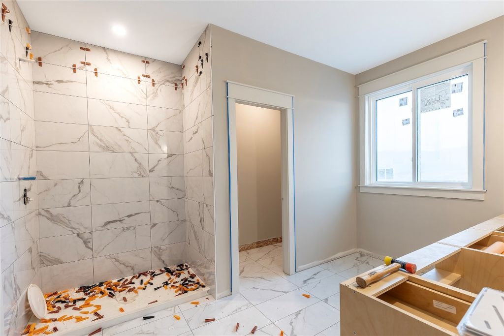 listing image 16514253324986117946