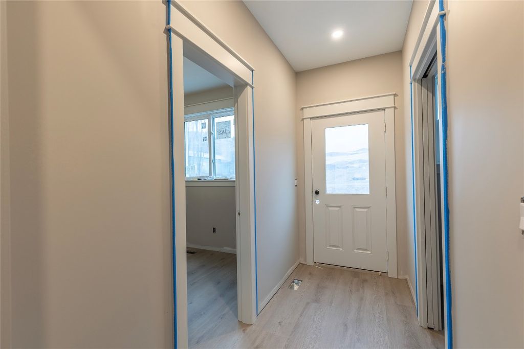 listing image 16518687869796673720