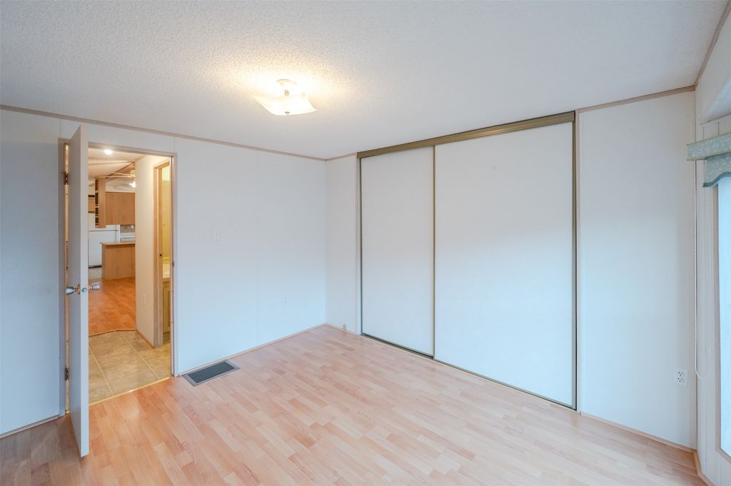 listing image 16515527536871218197
