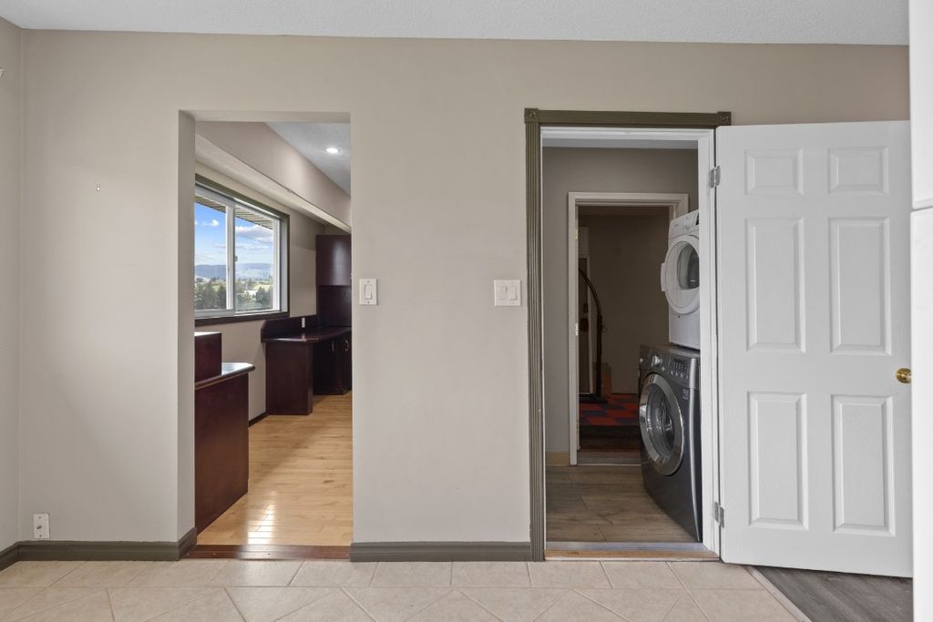 listing image 16514208892156854633