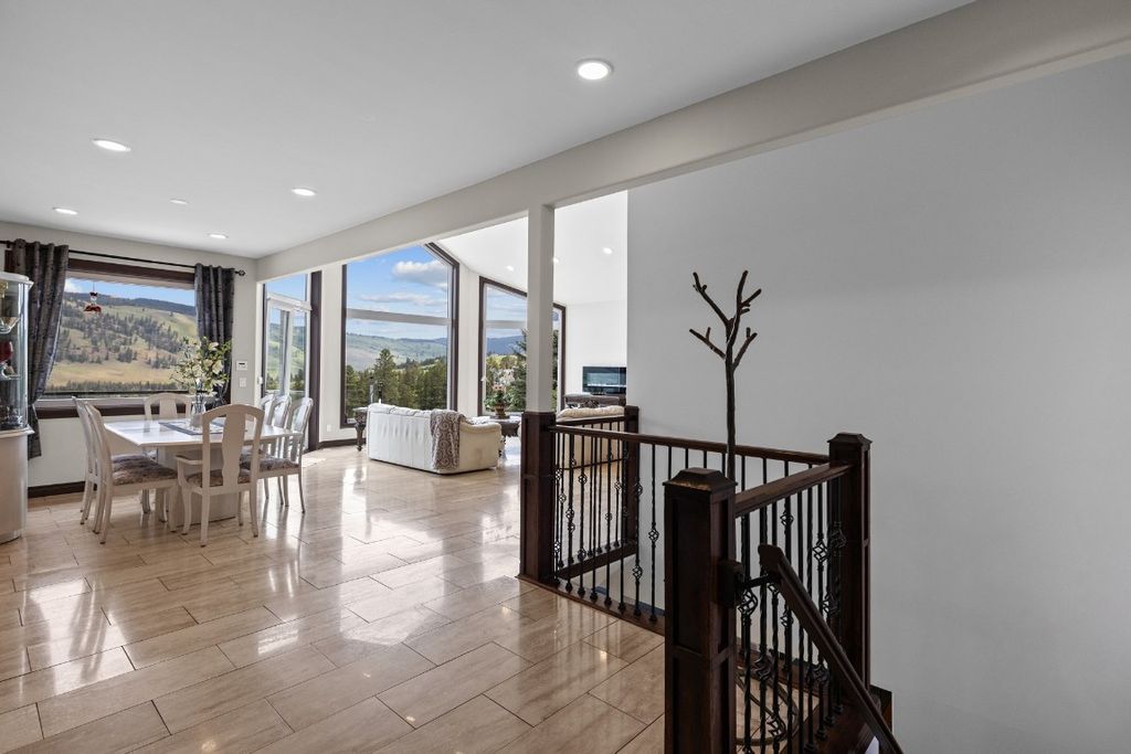 listing image 16511240877454574293