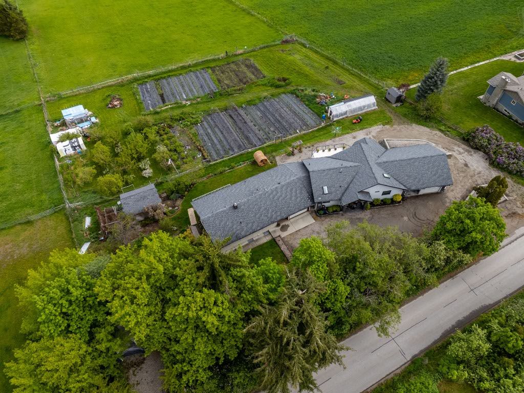 listing image 16512072201868720406
