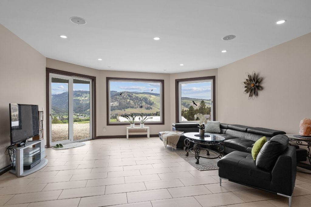 listing image 16514824371933119623