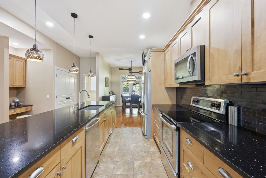 listing image 16515430411067699991