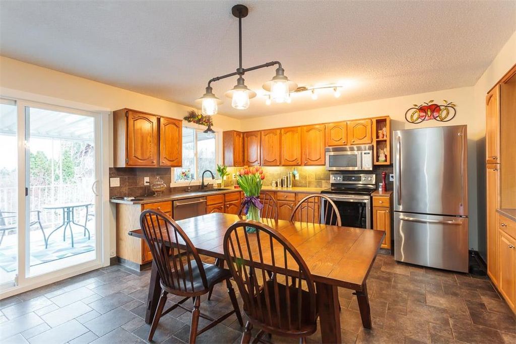 listing image 16515588324863291056