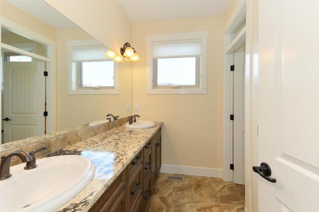 listing image 16519330544731087785