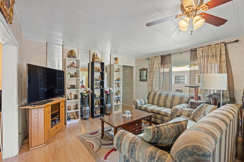listing image 16519104411014229734
