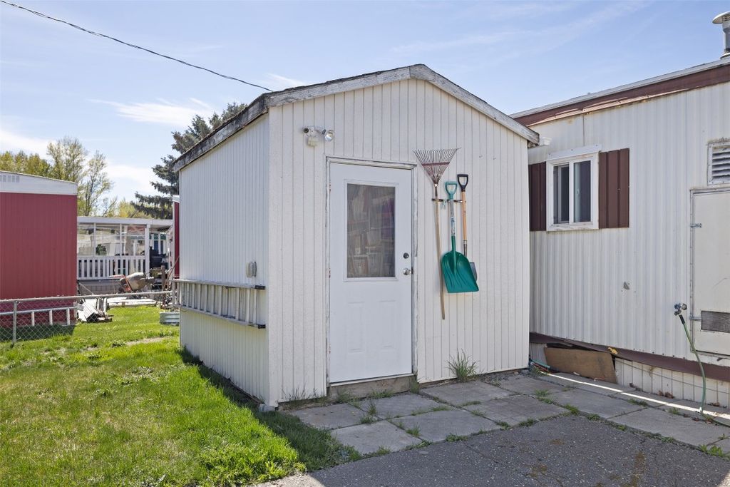 listing image 16511362552796359091