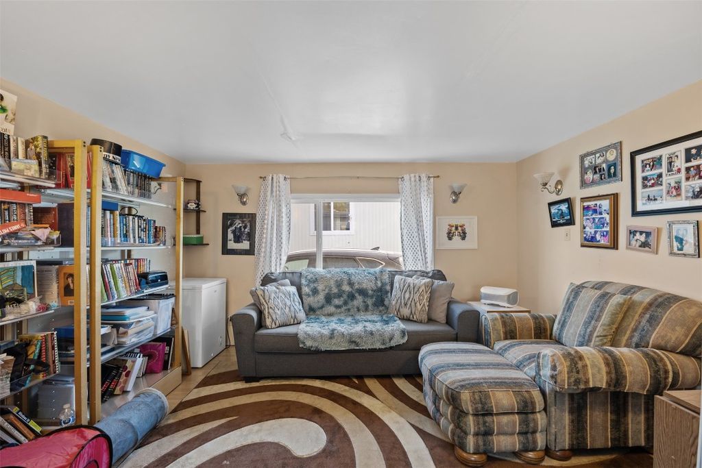 listing image 16517709183352318347