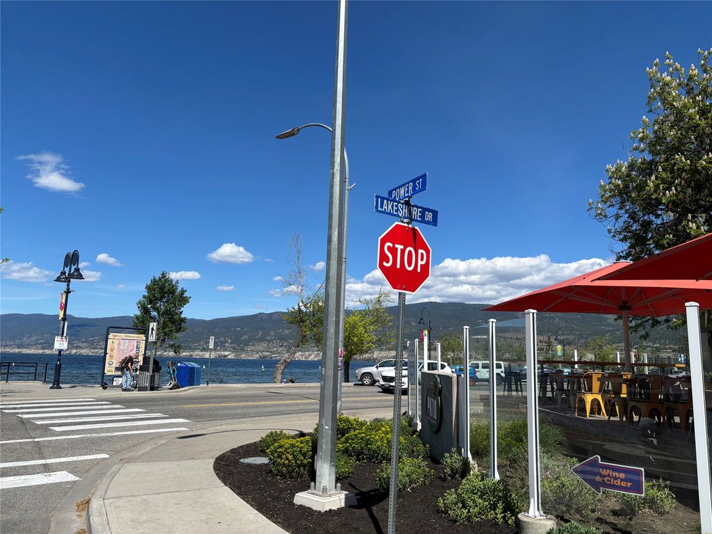 listing image 16512019102782995092