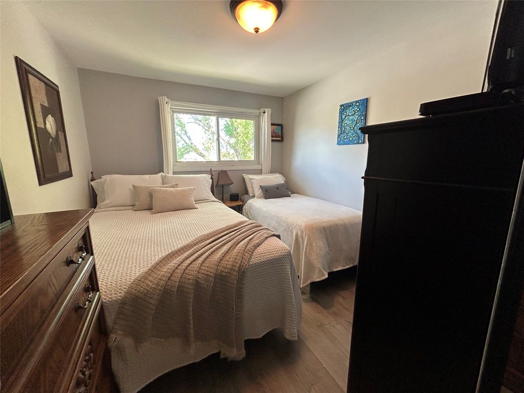 listing image 16515416279032848073