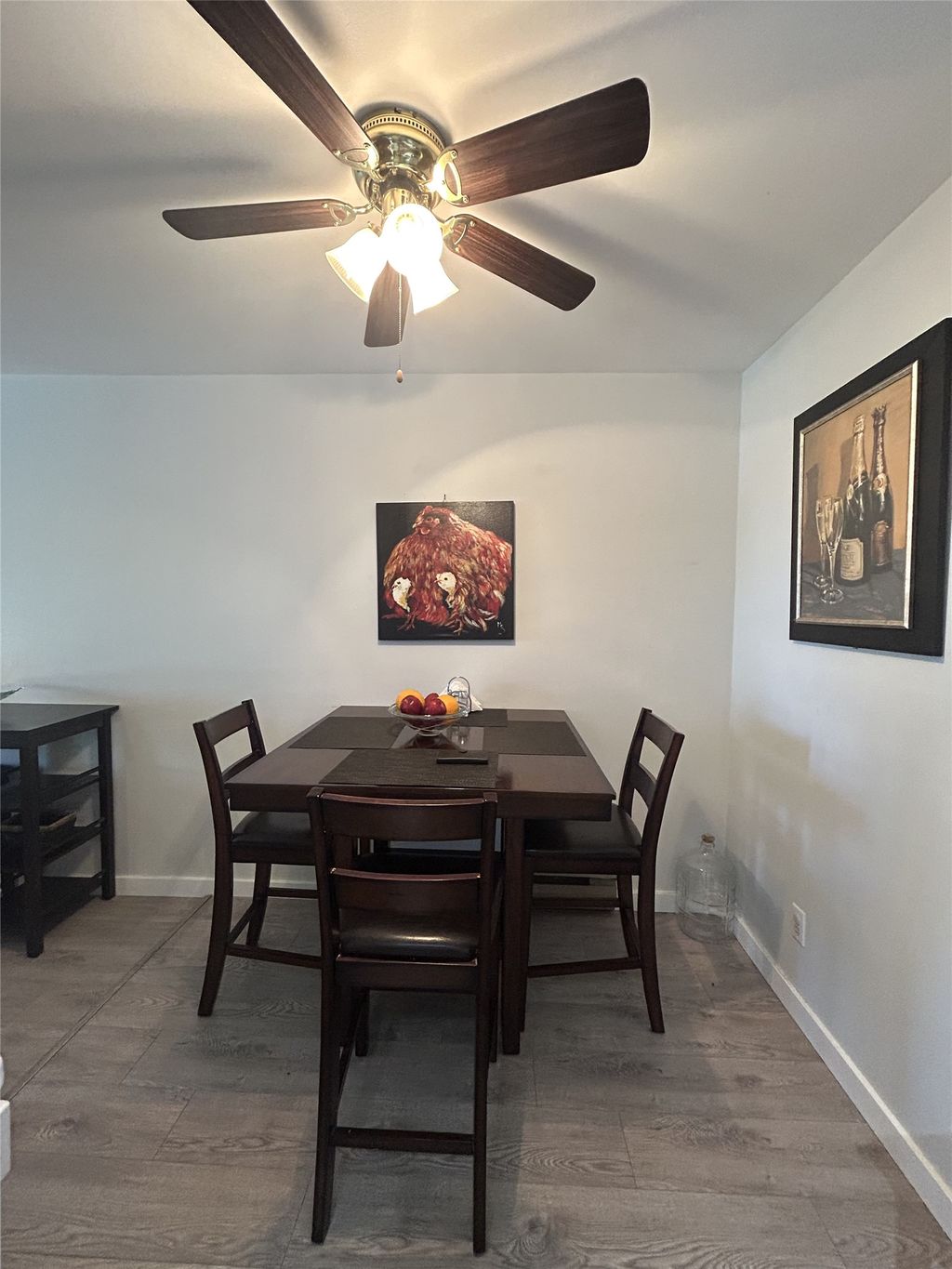 listing image 16514395332338572975