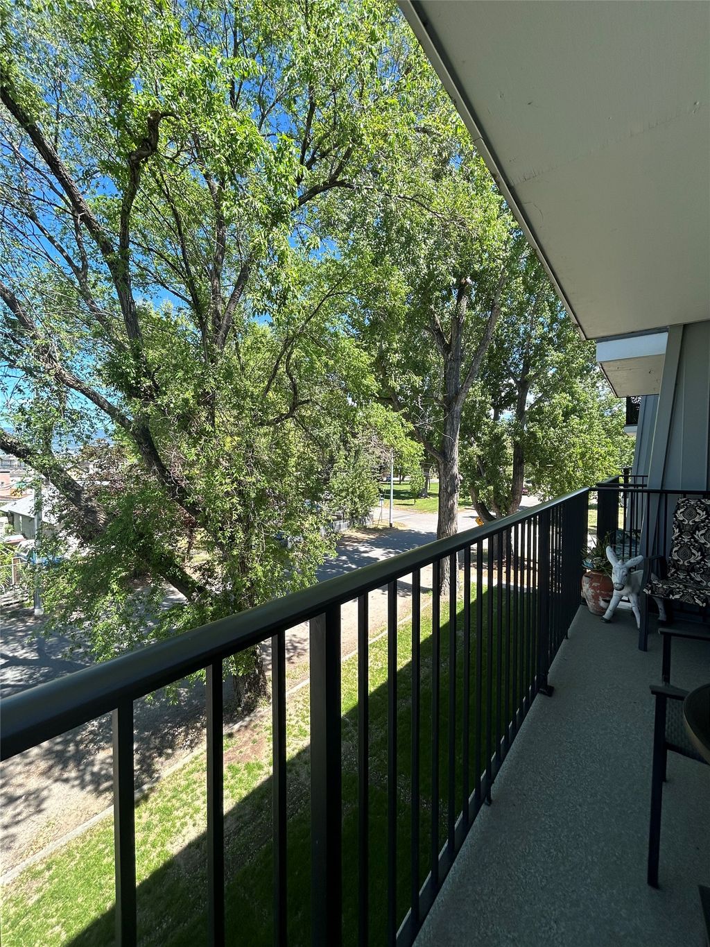 listing image 16511877242696424711