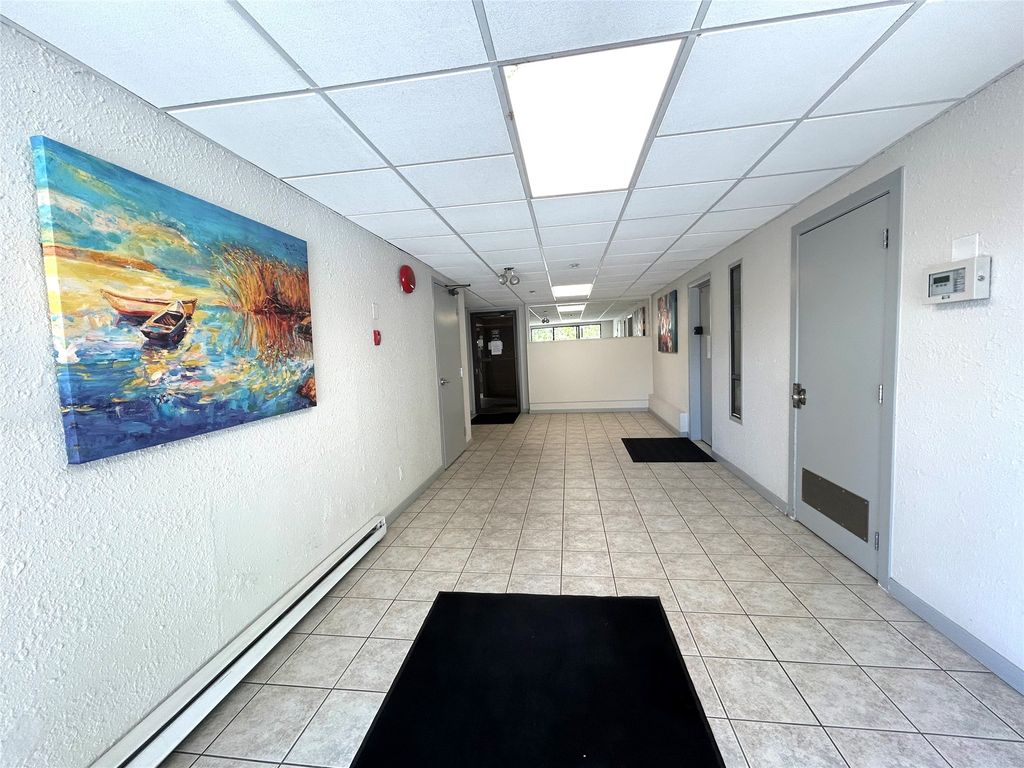 listing image 16510440449408109904