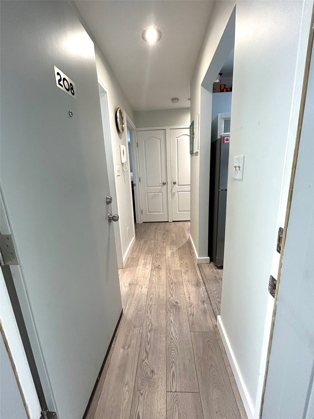 listing image 16514167619984169381