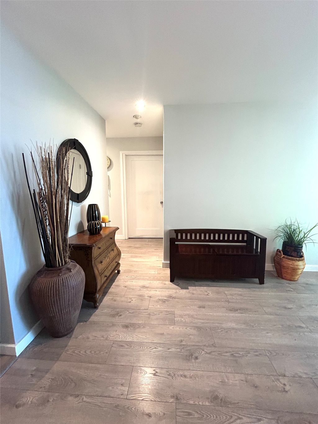 listing image 16517010379234259001