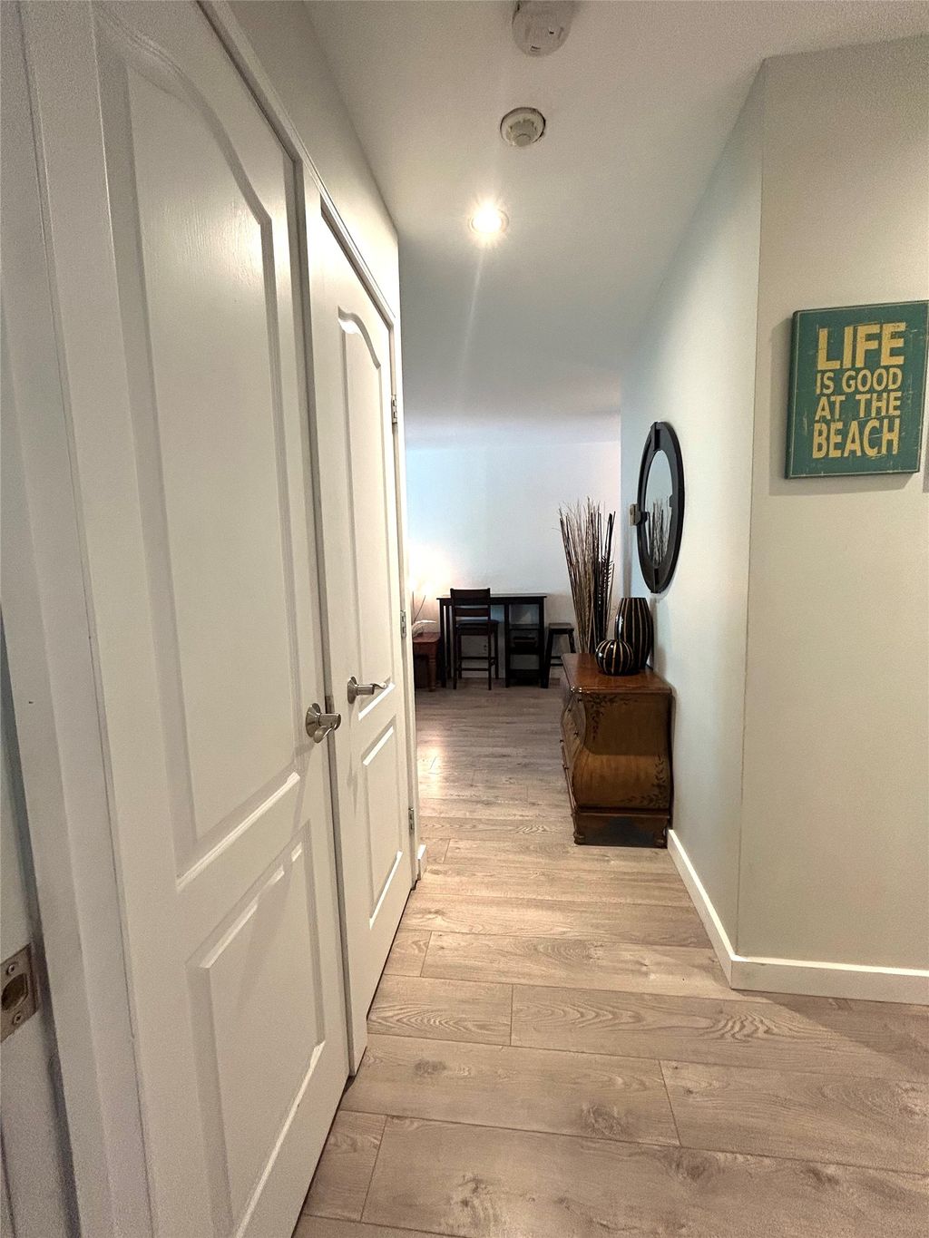 listing image 16515814624955227004