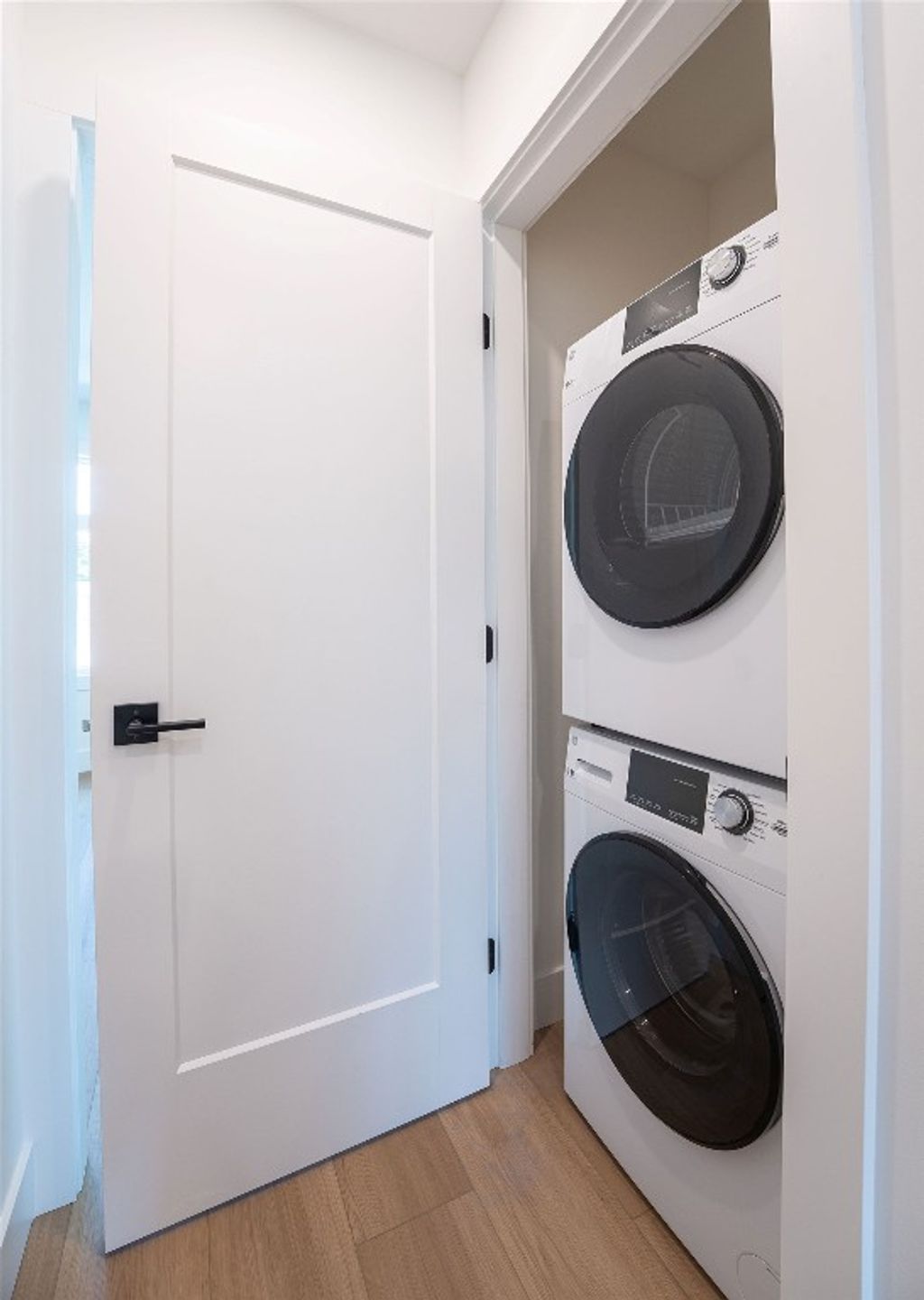 listing image 16512291828569807354