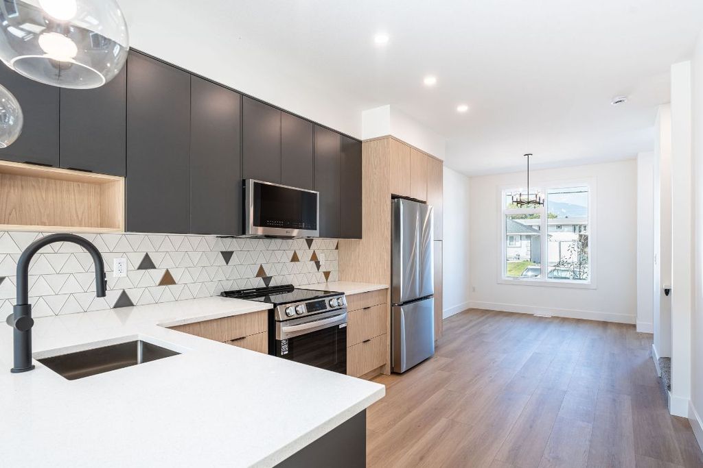 listing image 16514080666195959889