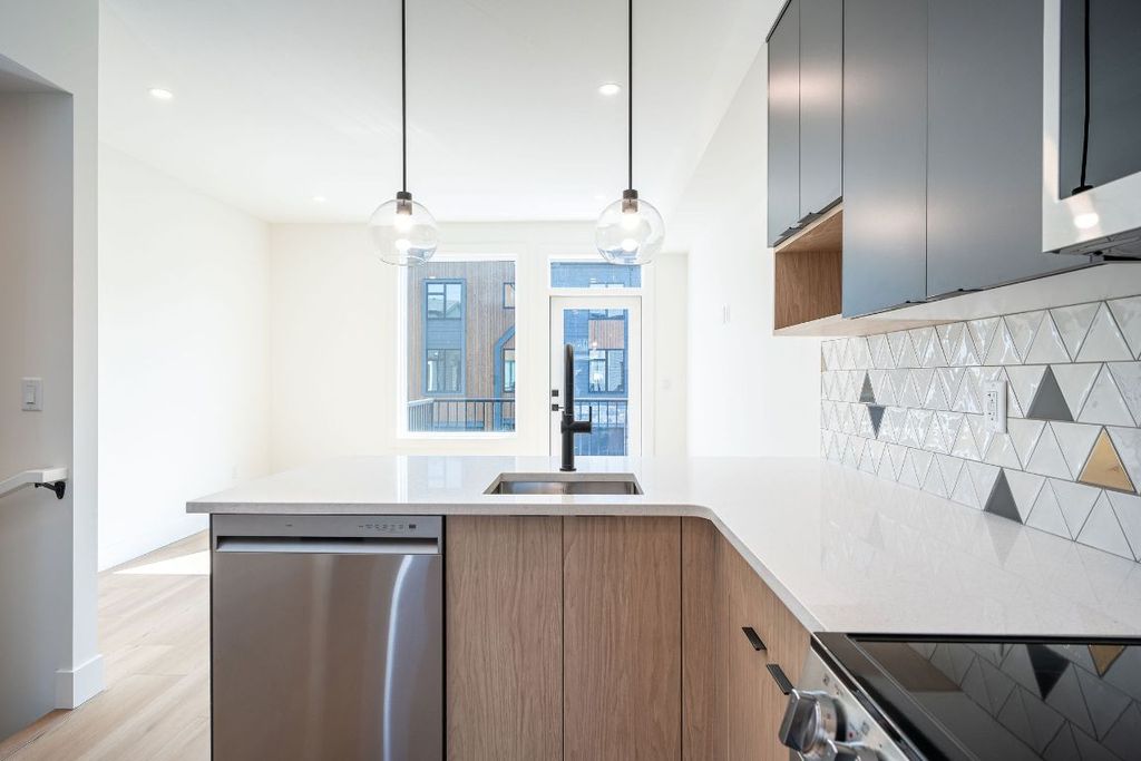 listing image 16514686239237974087