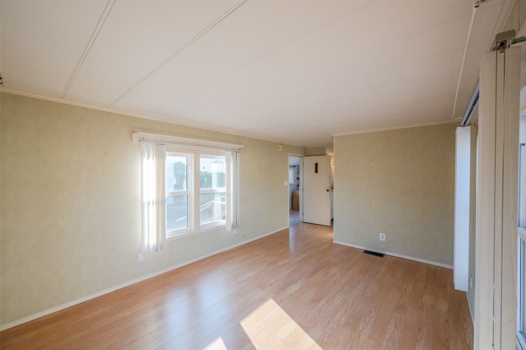 listing image 16519466309833339829