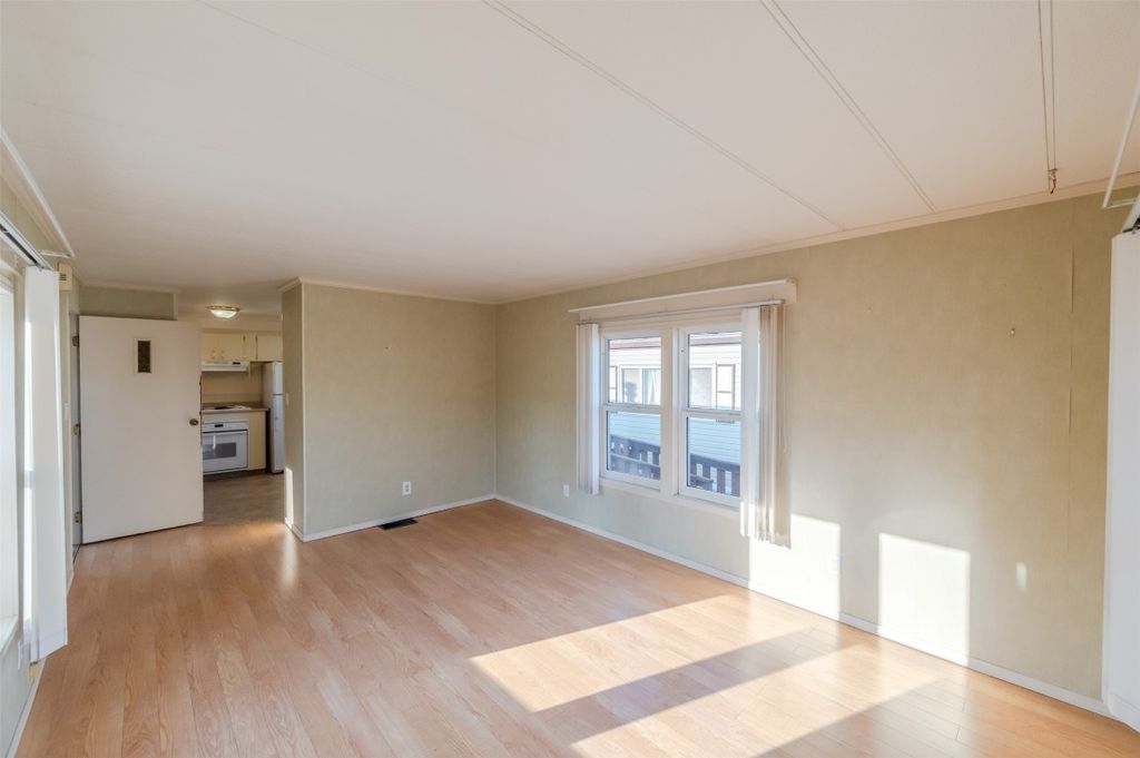 listing image 16517897200484263480