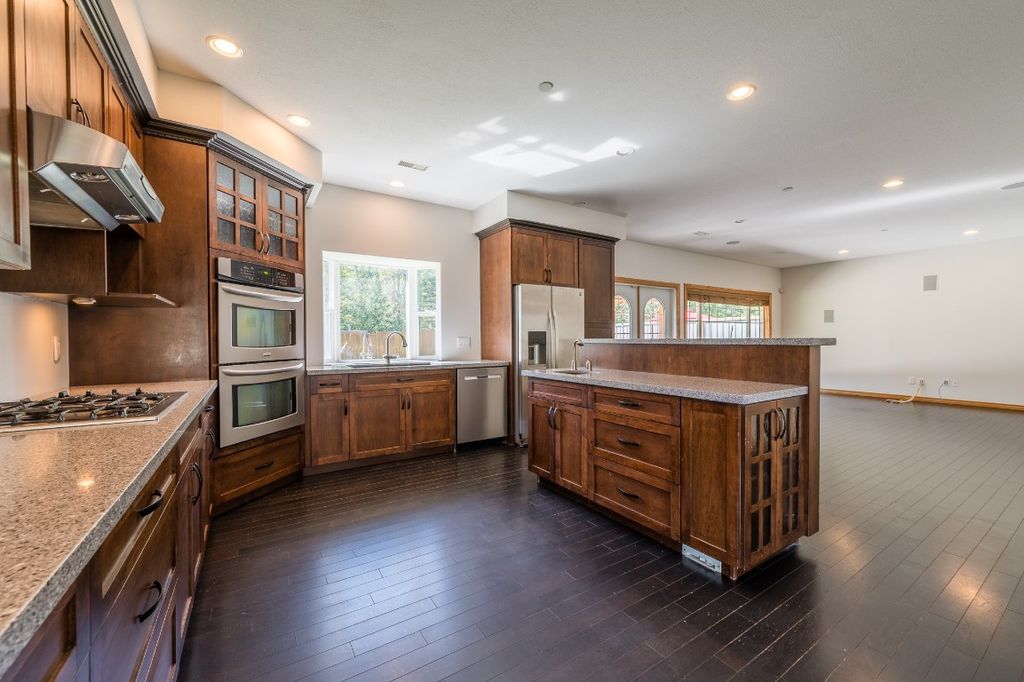 listing image 16510005871635660413