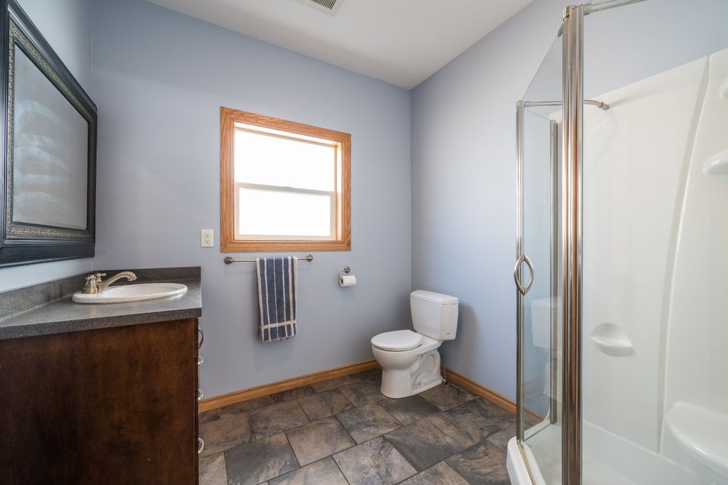 listing image 16513289719484051678