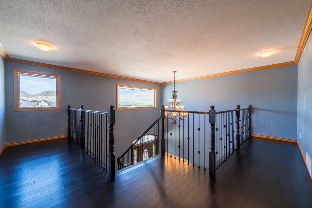 listing image 16518008710021240247