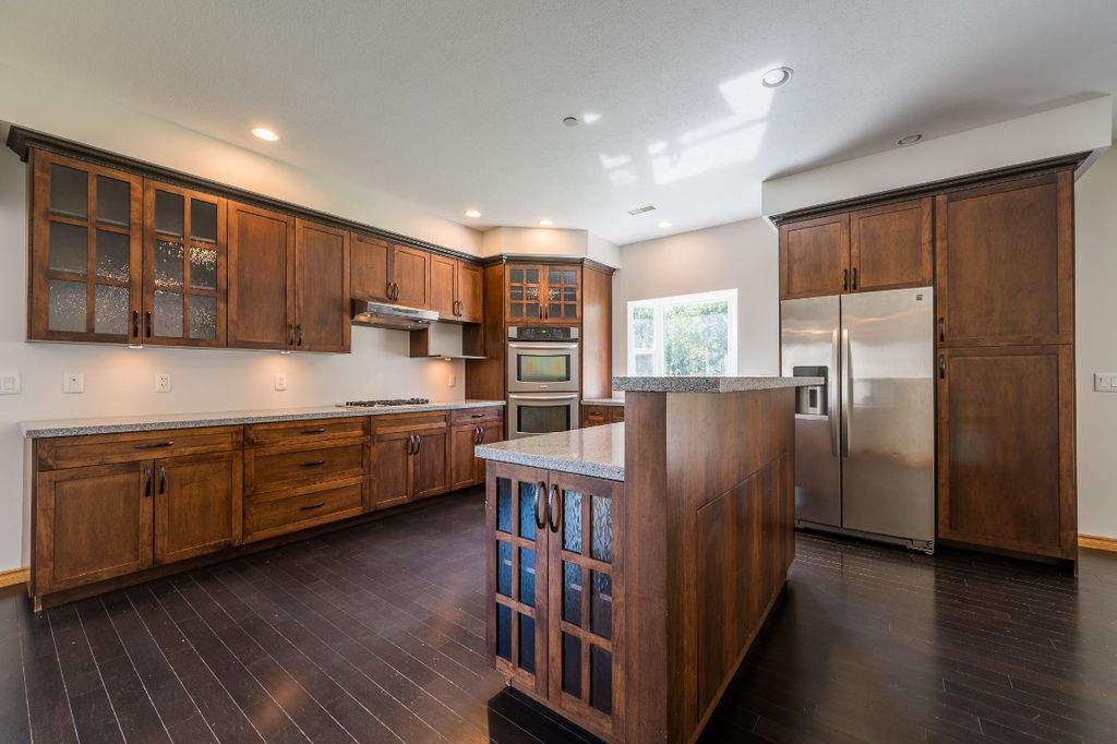 listing image 16511323621562611411