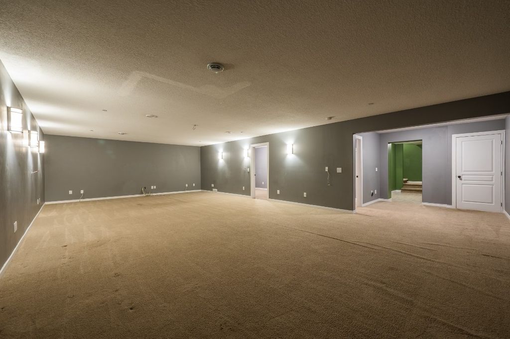 listing image 16517945568356166599