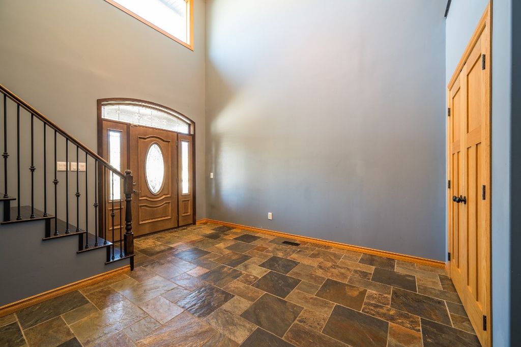 listing image 16517918567616908065