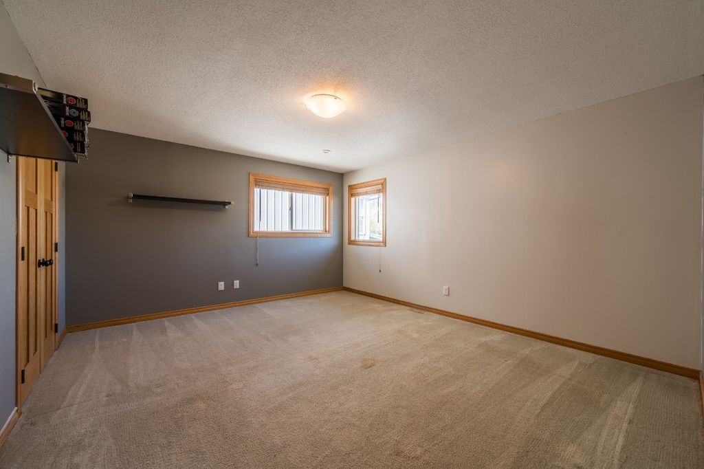 listing image 16513452976640304781