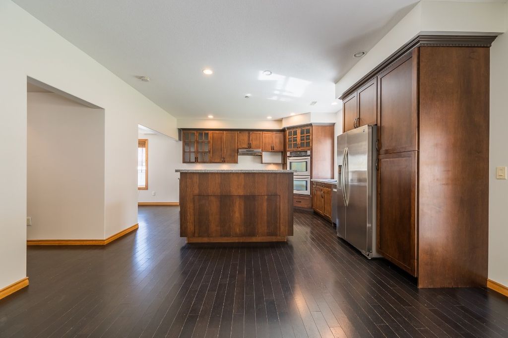 listing image 16513511459280820894