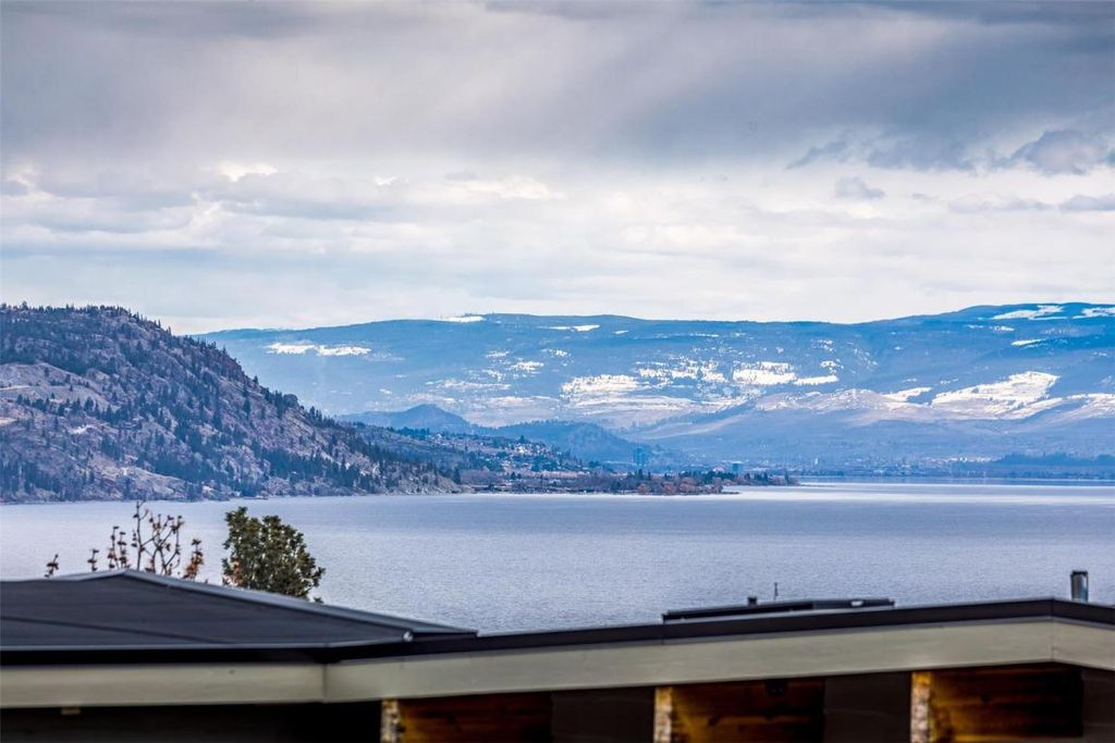listing image 16514166597645472485