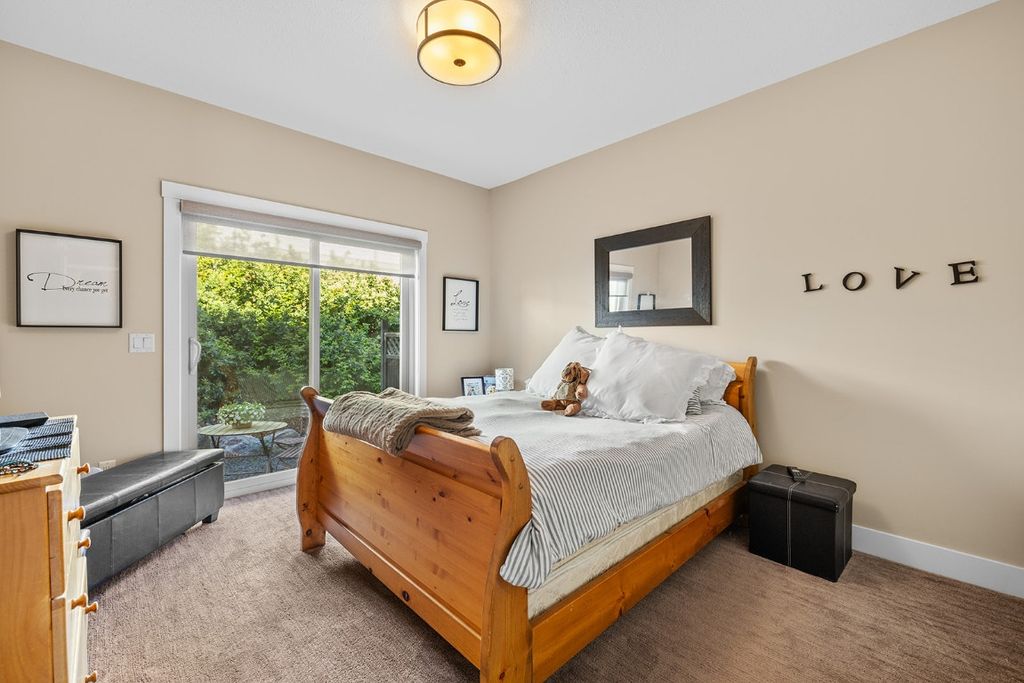 listing image 16515320738858421951