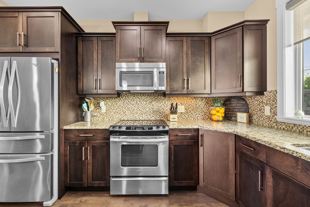 listing image 16512904385496797282